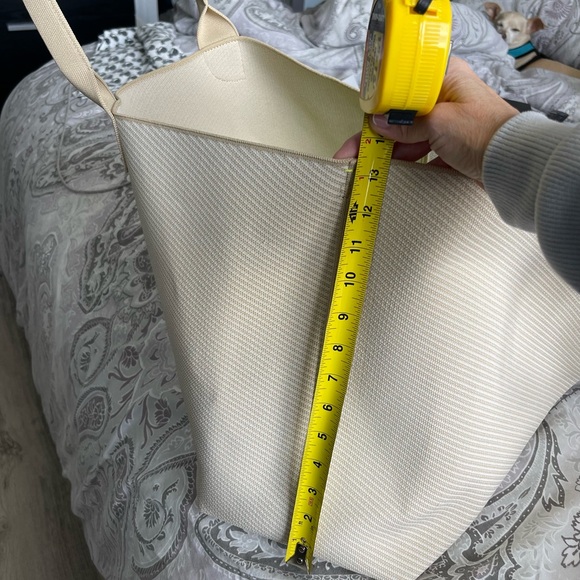 Rothy's The Large Lightweight Tote Cream Neon Green Handle Machine Washable - Picture 15 of 16